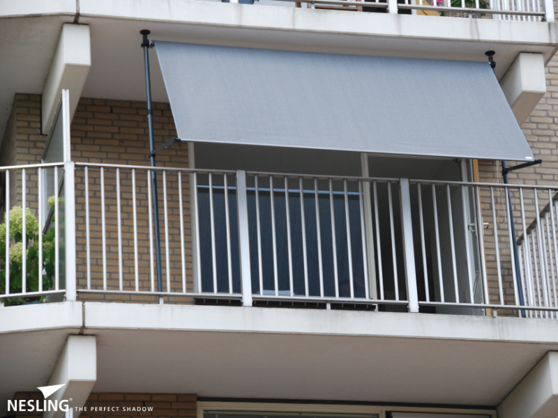 markýza na balkon